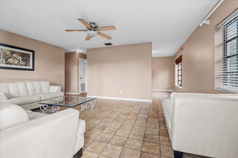 Picture of 841 NE 13Th St, Homestead FL 33030