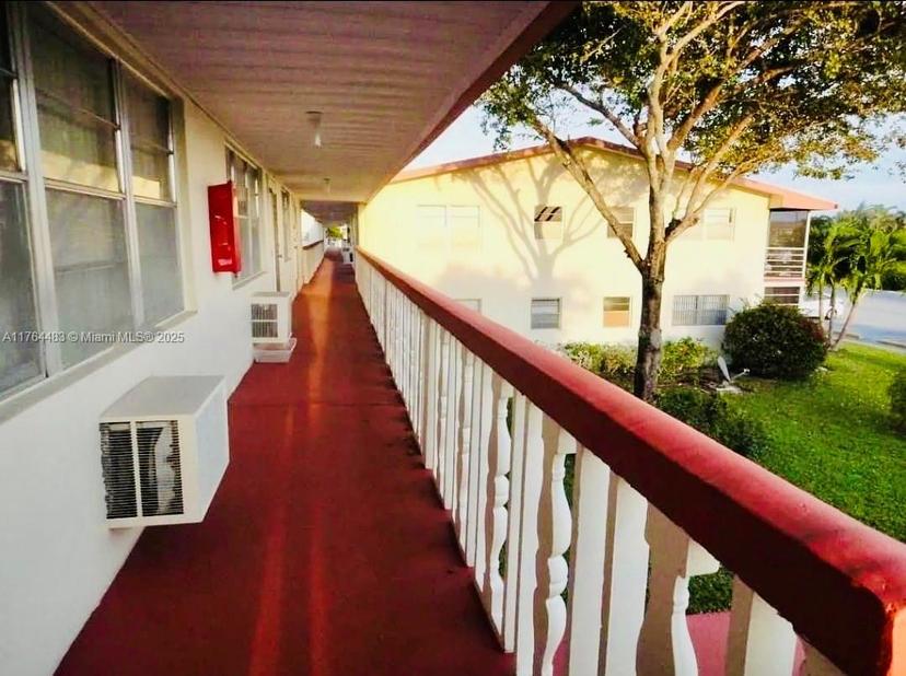 Picture of 130 Camden # F, West Palm Beach FL 33417