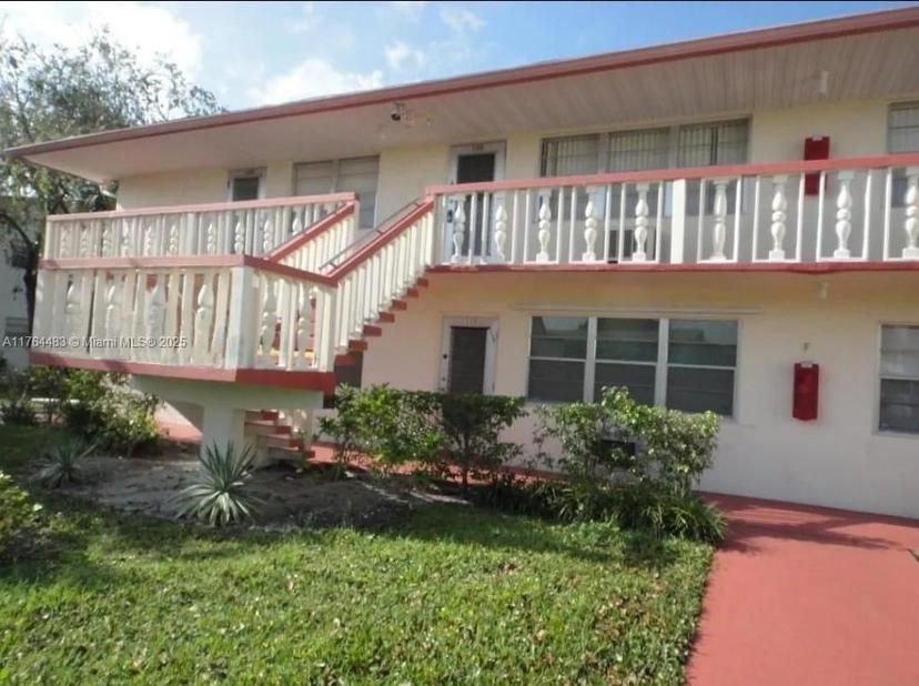 Picture of 130 Camden # F, West Palm Beach FL 33417
