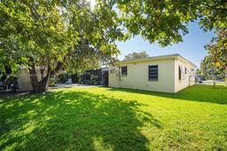 Picture of 1051 Oriole Ave, Miami Springs, FL 33166