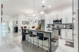 Picture of 13936 S Cypress Cove Cir, Davie, FL 33325