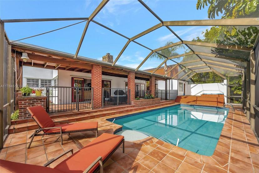 Picture of 7741 SW 170Th St, Palmetto Bay FL 33157