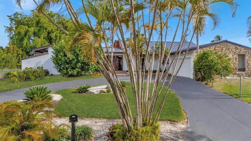 Picture of 7741 SW 170Th St, Palmetto Bay FL 33157