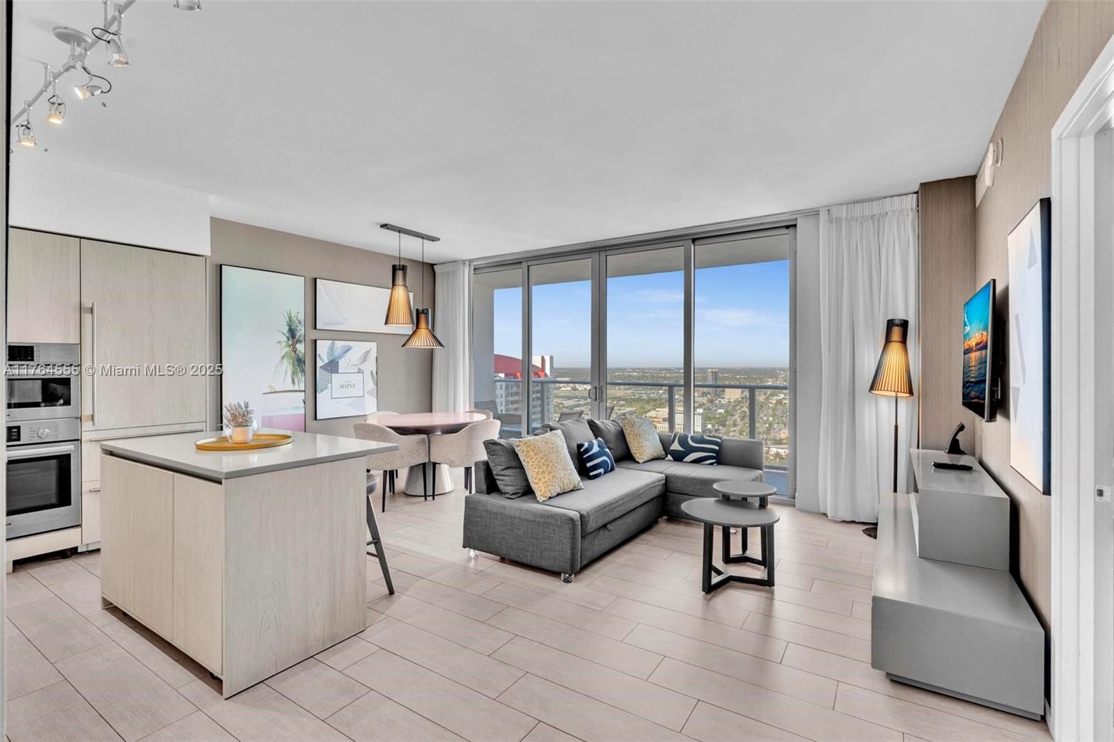 Picture of 4010 S Ocean Dr # R3106, Hollywood, FL 33019
