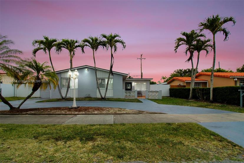 Picture of 9215 SW 44Th St, Miami FL 33165