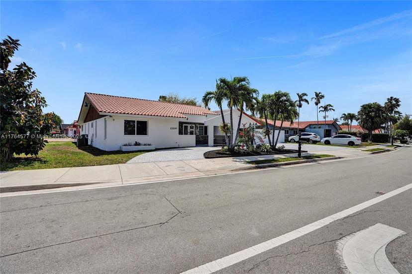 Picture of 13200 SW 12Th St, Miami FL 33184