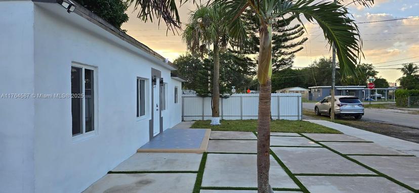 Picture of 2480 NW 87Th Ter, Miami FL 33147