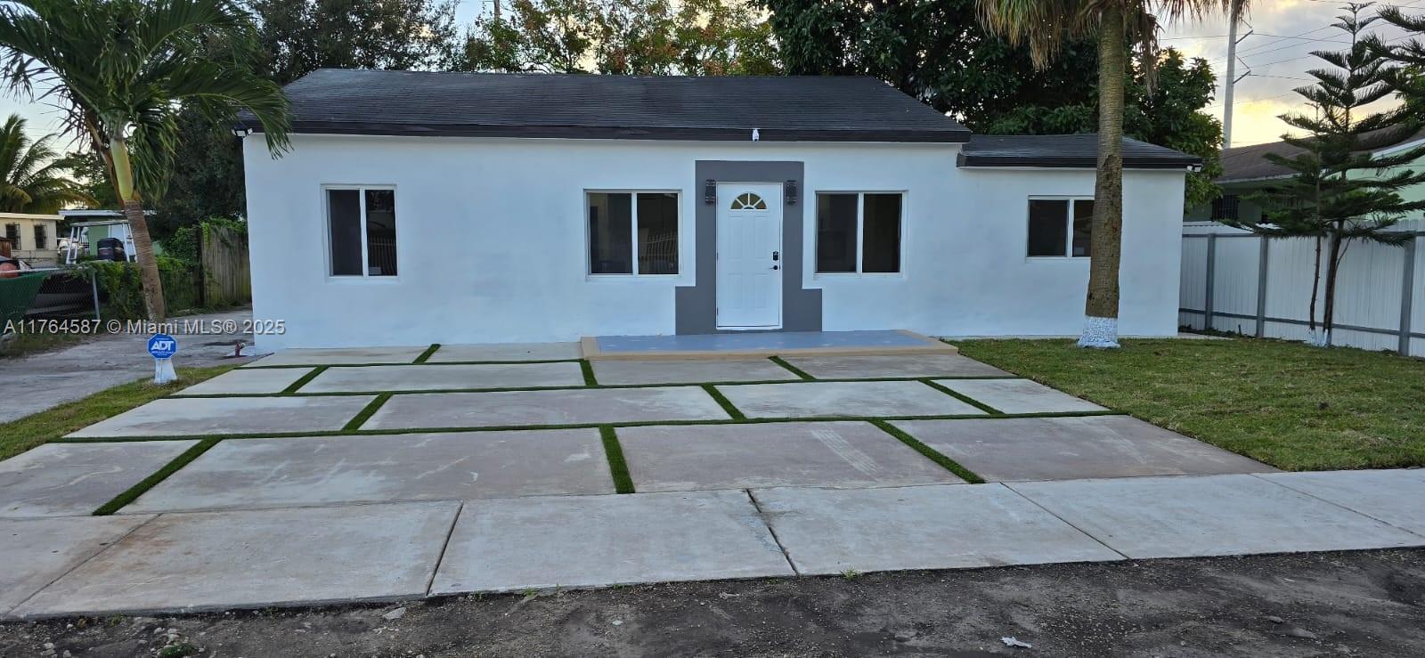 Picture of 2480 NW 87Th Ter, Miami, FL 33147