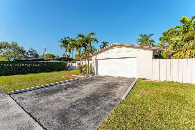 Picture of 7230 SW 131St Ave, Miami FL 33183
