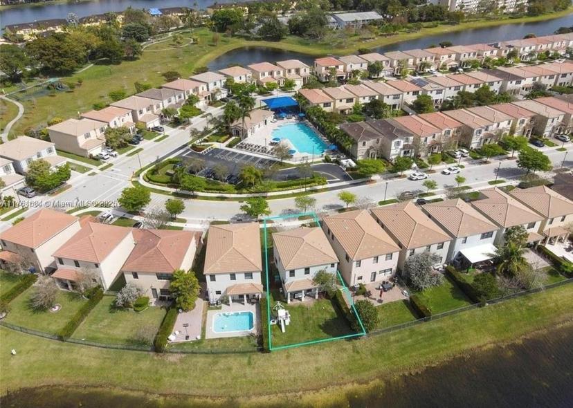 Picture of 616 NE 193Rd St, Miami FL 33179