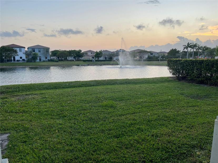 Picture of 616 NE 193Rd St, Miami FL 33179