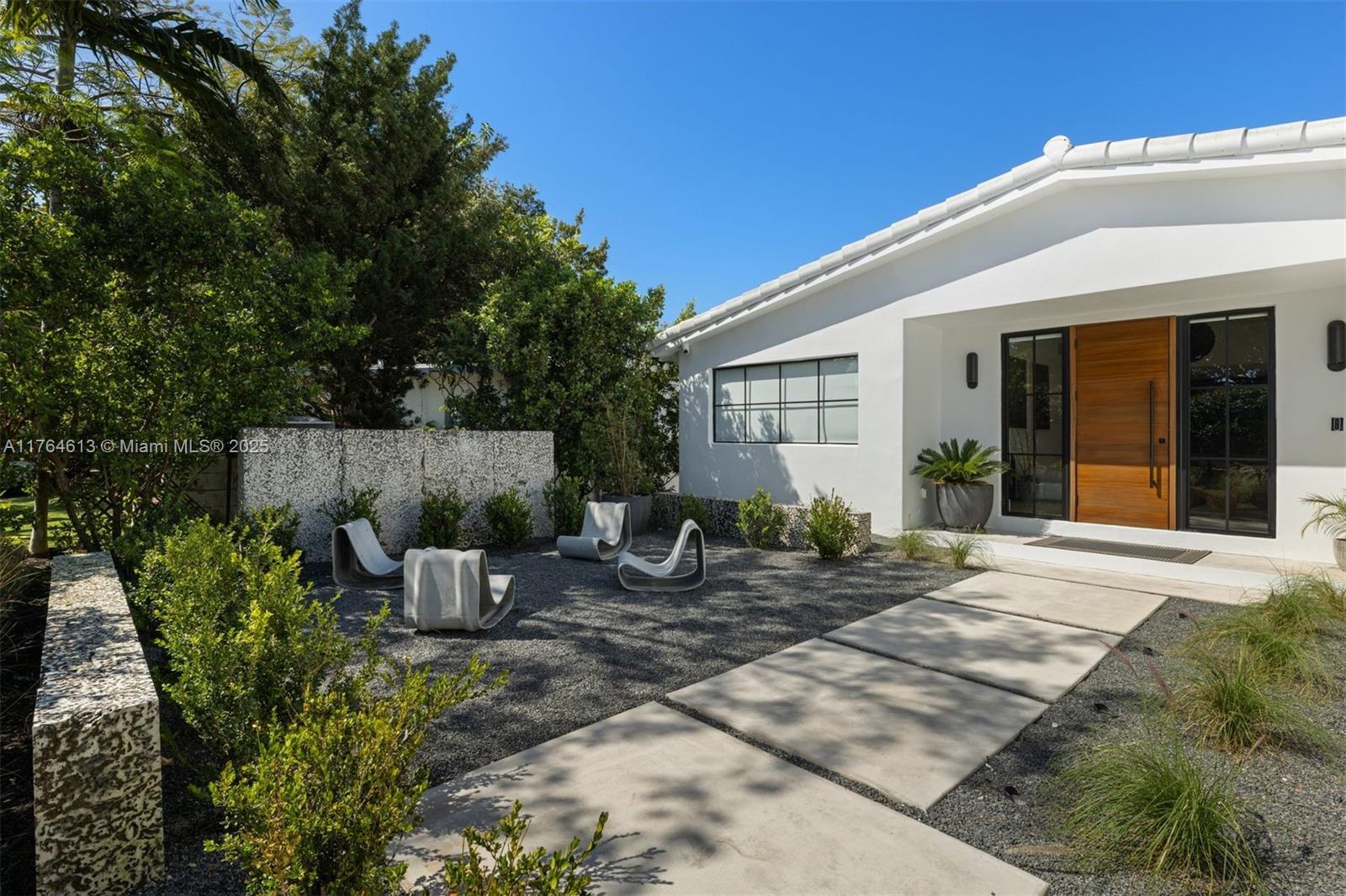Picture of 8934 Garland Ave, Surfside, FL 33154