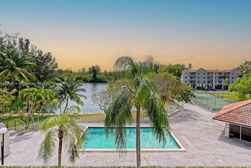 Picture of 8200 SW 210Th St # 304, Cutler Bay FL 33189