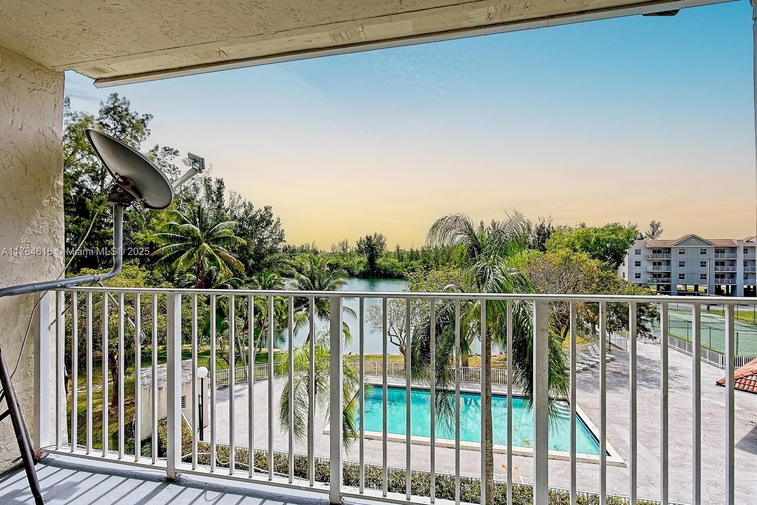 Picture of 8200 SW 210Th St # 304, Cutler Bay, FL 33189
