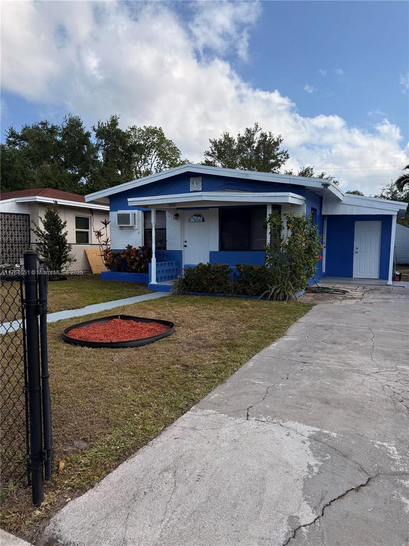 Picture of 2246 Mcclellan St, Hollywood FL 33020