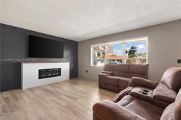 Picture of 9550 NW 26Th Pl, Sunrise, FL 33322