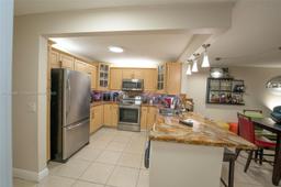 Picture of 110 S Shore Dr # 4B, Miami Beach, FL 33141