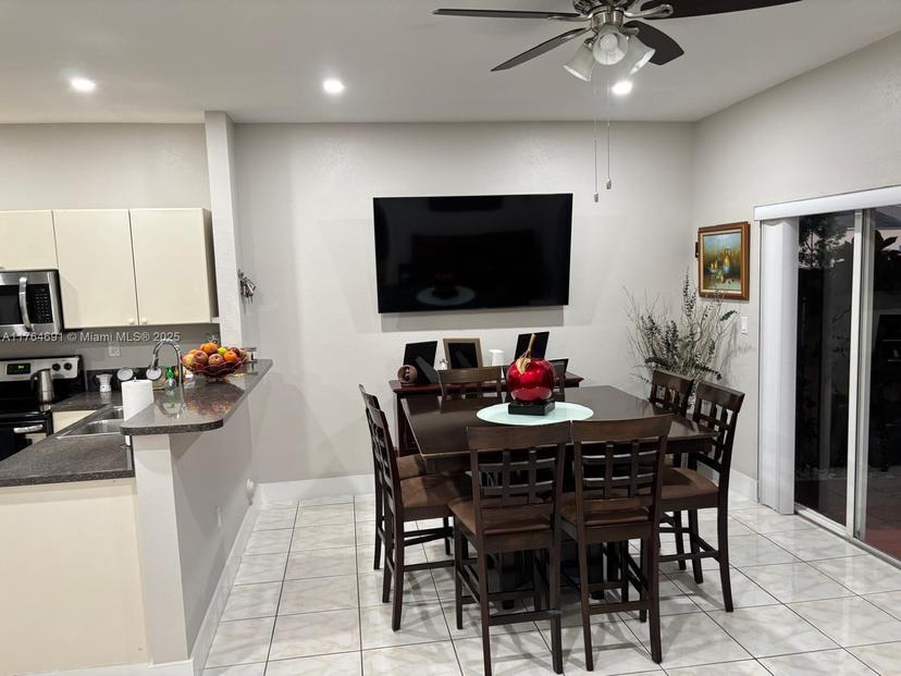 Picture of 10960 SW 182Nd Ln # 10960, Miami FL 33157