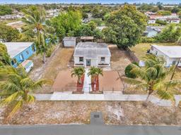 Picture of 15935 NW 19Th Ave, Miami Gardens, FL 33054