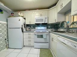 Picture of 8150 W Mcnab Rd # 104, Tamarac, FL 33321