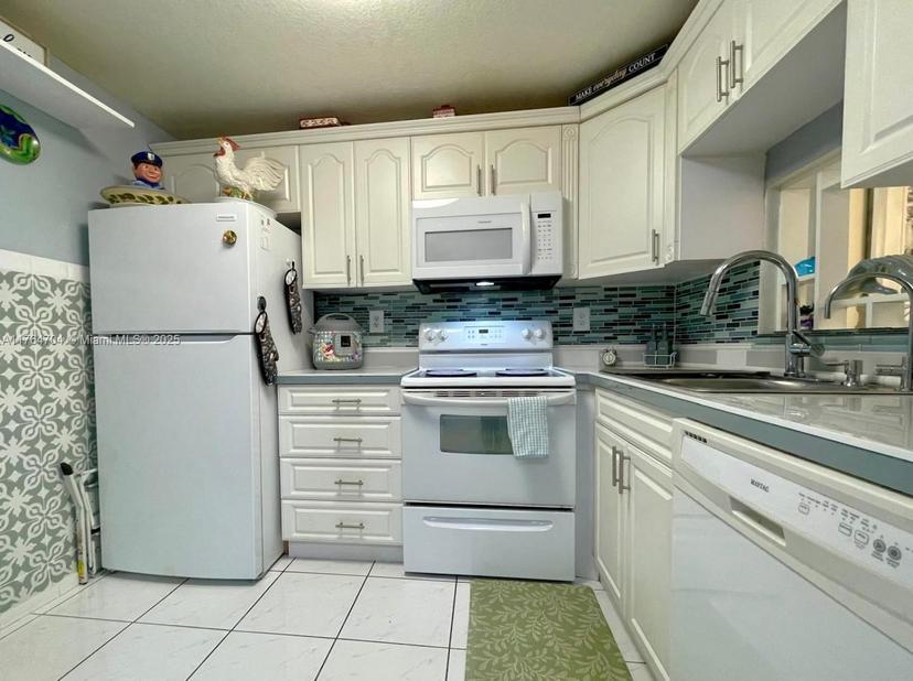 Picture of 8150 W Mcnab Rd # 104, Tamarac FL 33321
