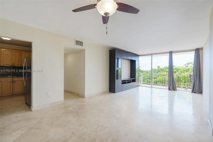 Picture of 13120 SW 92 Ave # B504, Miami FL 33176