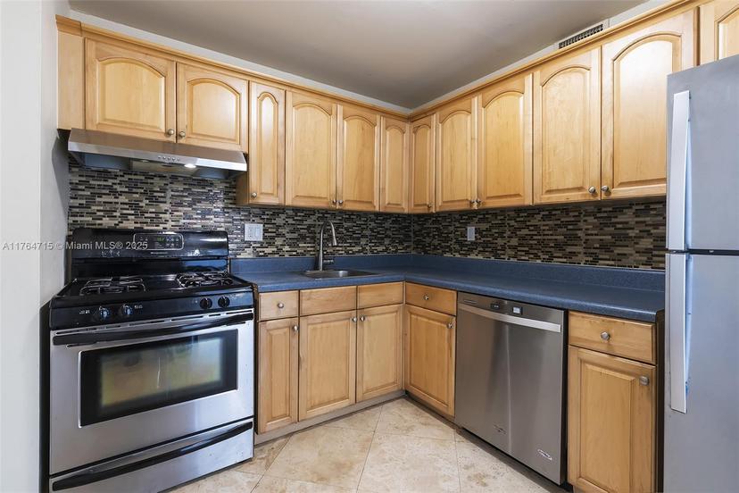 Picture of 13120 SW 92 Ave # B504, Miami FL 33176