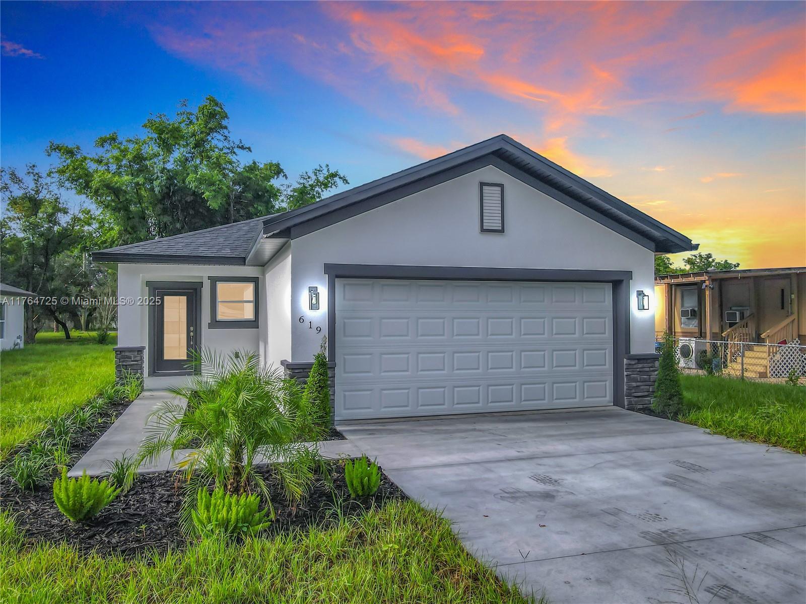 Picture of 619 Sylvan Ramble Rd, Davenport, FL 33837