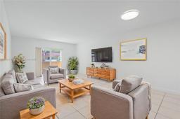 Picture of 9952 SW 88Th St # 9952, Miami, FL 33176