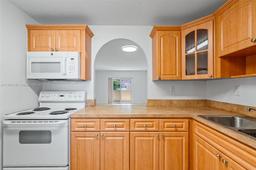 Picture of 9952 SW 88Th St # 9952, Miami, FL 33176
