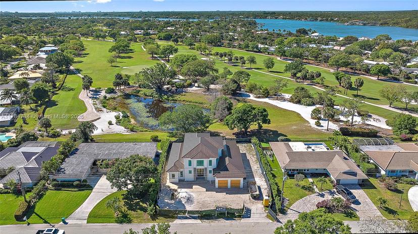 Picture of 325 N Fairway N, Tequesta FL 33469