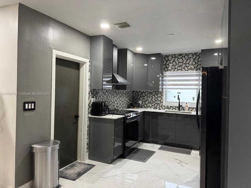 Picture of 285 NW 45Th St, Miami FL 33127