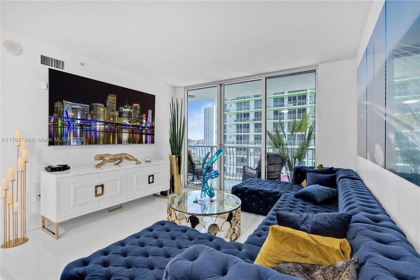 Picture of 1750 N Bayshore Dr # 1709, Miami FL 33132