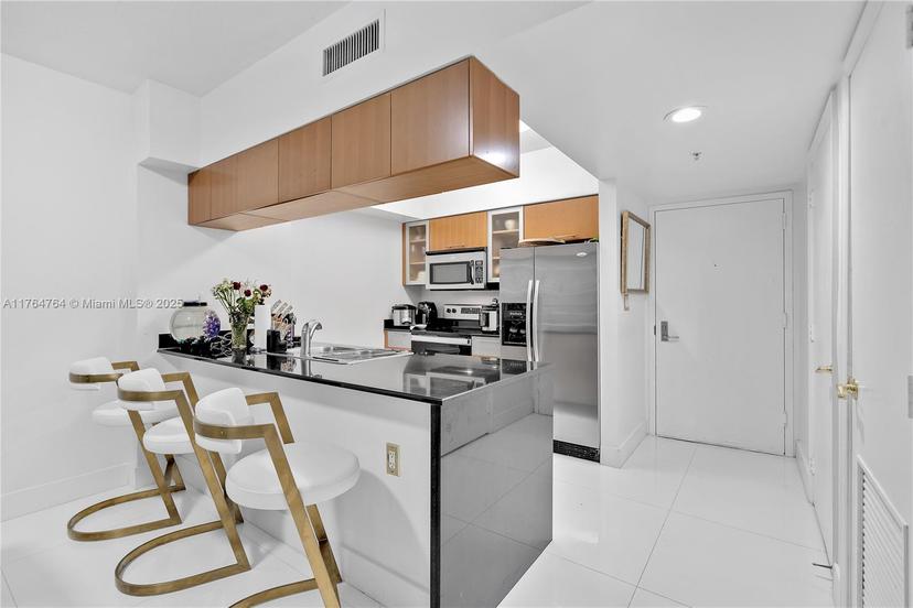 Picture of 1750 N Bayshore Dr # 1709, Miami FL 33132