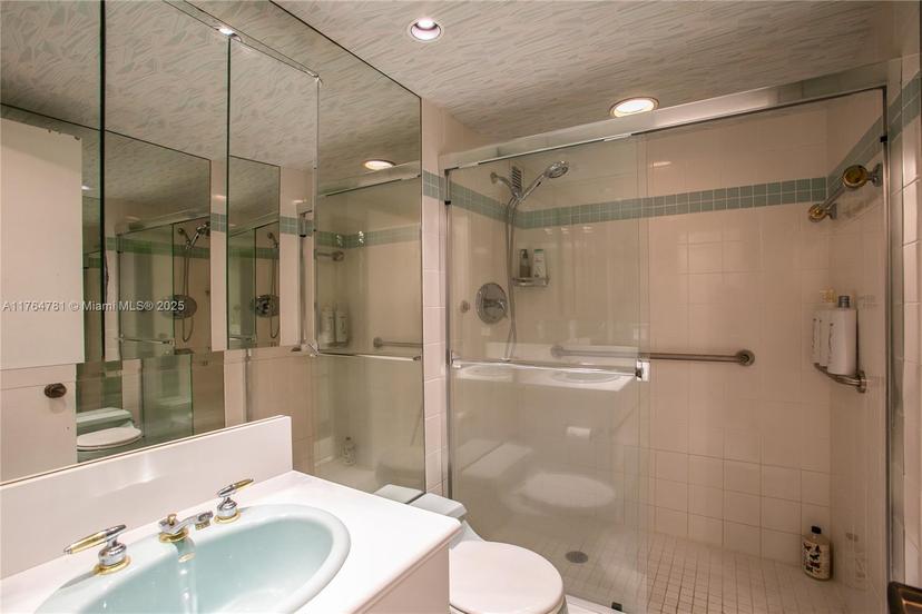 Picture of 322 Buchanan St # 705, Hollywood FL 33019