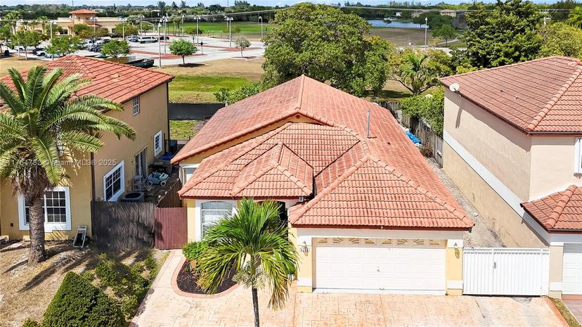 Picture of 8241 NW 201St Ter, Hialeah FL 33015