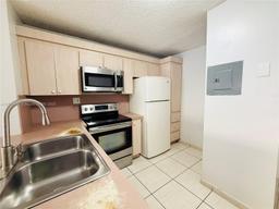 Picture of 6070 W 18Th Ave # 114, Hialeah, FL 33012