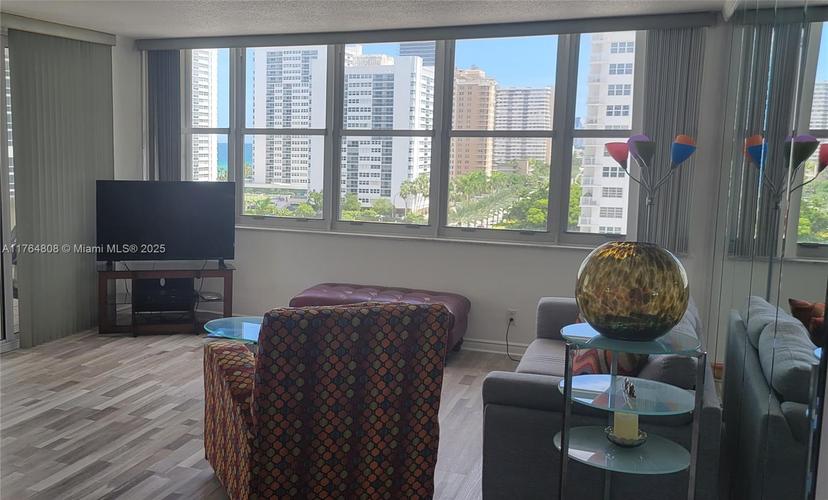 Picture of 1825 S Ocean Dr # 914, Hallandale Beach FL 33009