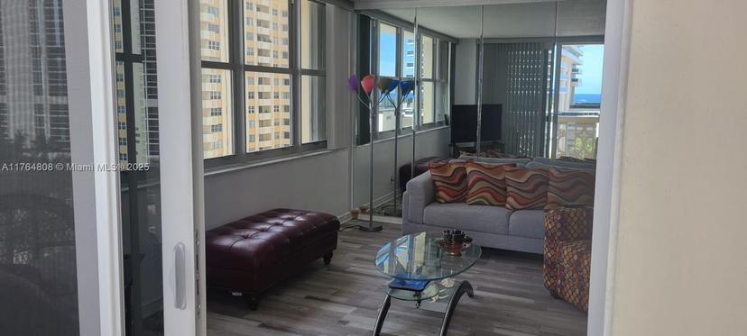 Picture of 1825 S Ocean Dr # 914, Hallandale Beach FL 33009