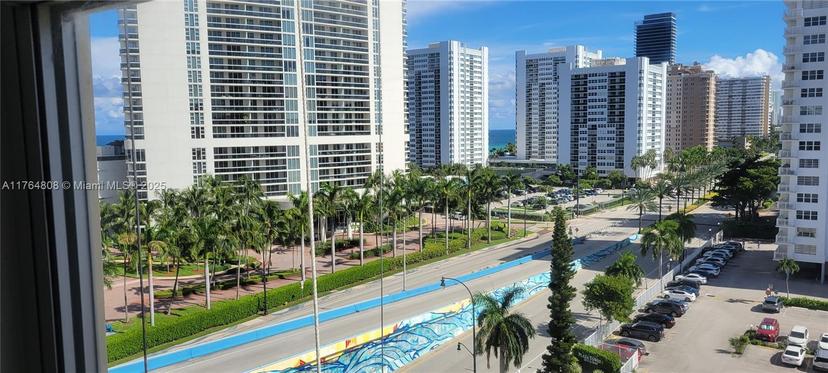 Picture of 1825 S Ocean Dr # 914, Hallandale Beach FL 33009