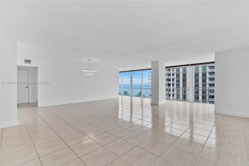 Picture of 600 Grapetree Dr, Key Biscayne FL 33149