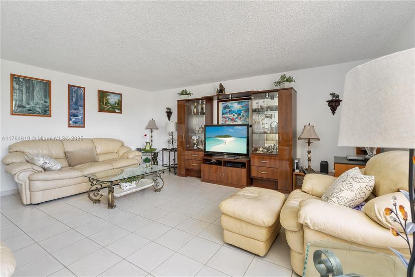 Picture of 20401 NE 30Th Ave # 8, Aventura FL 33180