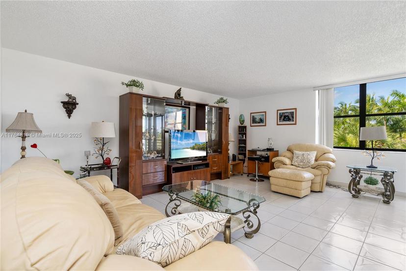 Picture of 20401 NE 30Th Ave # 8, Aventura FL 33180