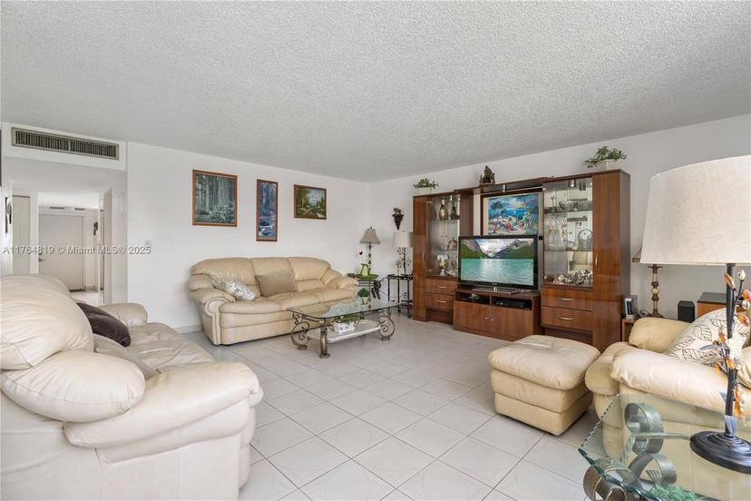 Picture of 20401 NE 30Th Ave # 8, Aventura FL 33180