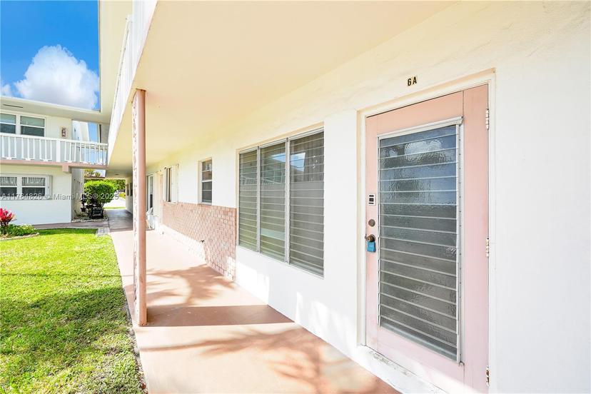 Picture of 1300 N 12Th Ct # 6A, Hollywood FL 33019