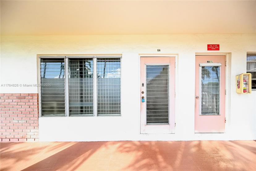 Picture of 1300 N 12Th Ct # 6A, Hollywood FL 33019