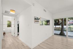 Picture of 740 Meridian Ave # 11, Miami Beach, FL 33139