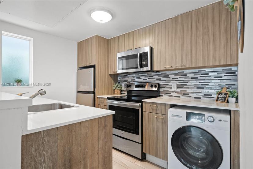 Picture of 740 Meridian Ave # 11, Miami Beach FL 33139