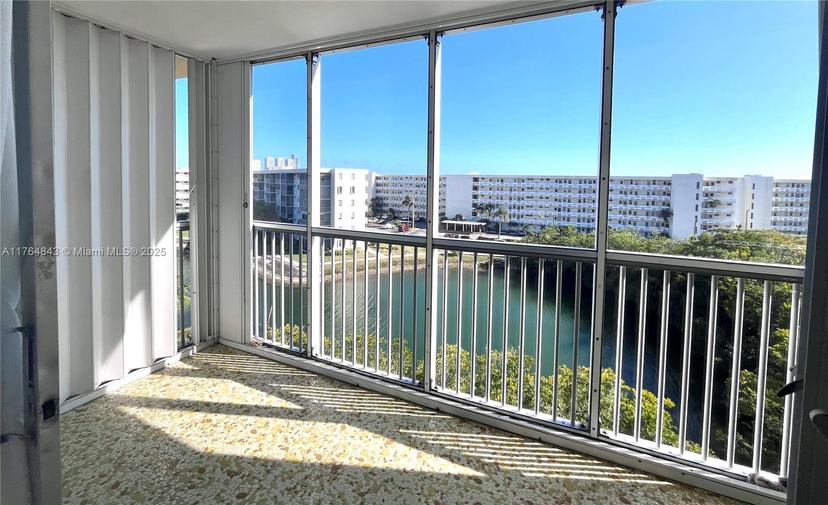 Picture of 2930 Point East Dr # E606, Aventura FL 33160