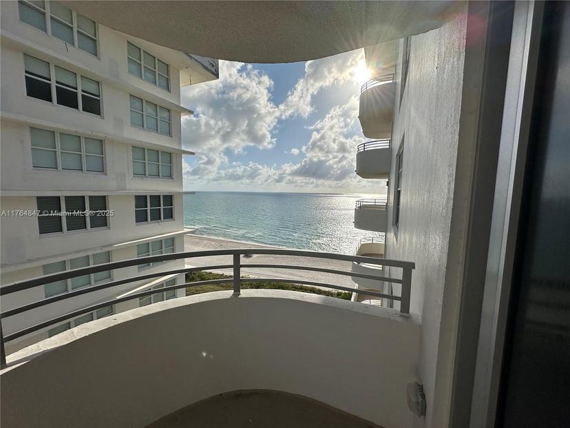 Picture of 5555 Collins Ave # 15C, Miami Beach FL 33140